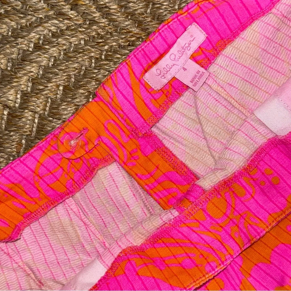 Lilly Pulitzer Neon Pink Orange Shorts Size 4 Woman’s 3” inseam Scallop Edge